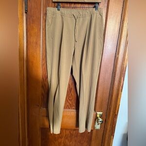 Old Navy Women’s Billie Pants in Tan Size L